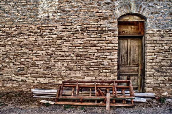 blocked wooden back door feng shui