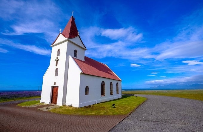 church triangular top negative feng shui form sha min - Avoid These 5 Types of Bad Feng Shui Outside Your Home