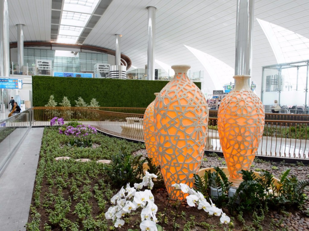 Dubai International Airport with Zen Garden 1024x768 - Top 10 International Airports with Awesome Feng Shui