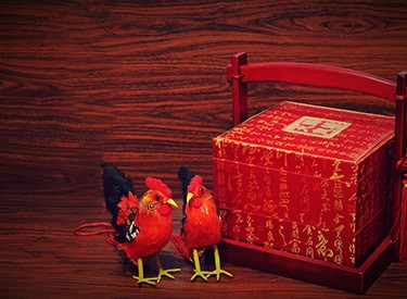 Rooster King as Wedding Gift Present min - The Story of the Feng Shui Amulet: The Rooster King