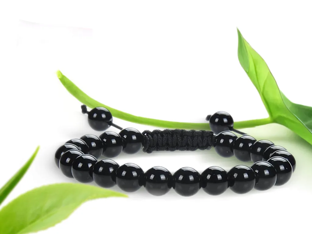 Black Onyx b min 1024x768 - Benefits of Feng Shui Bracelets: Do They Really Work?