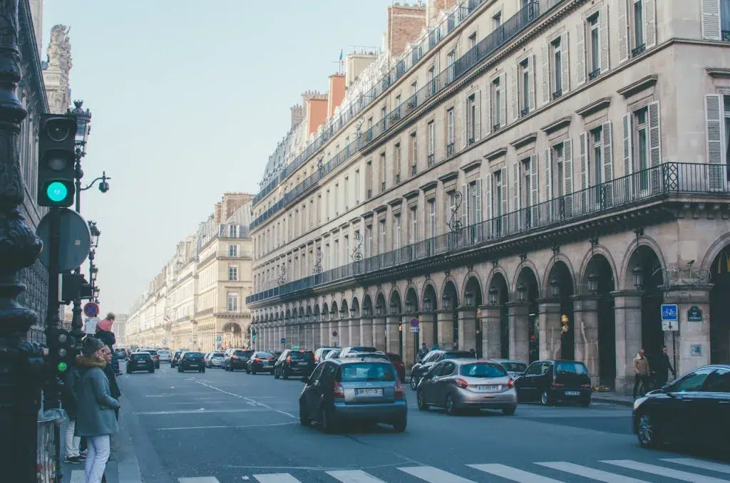 pexels huy phan 1397518 1024x678 - Travelling to Paris: architecture and feng shui pexels huy phan 1397518 1024x678 - Travelling to Paris: architecture and feng shui